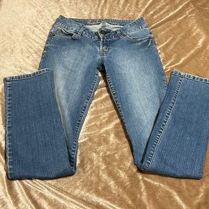 GUESS 1 for $9.00 / 2 for $15.00 Guess Jeans Sarah Skinny, in good condition